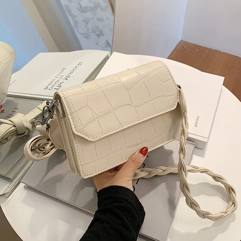 INSスーパースモールバッグフィメール2020人気の新しいトレンディなファッションワイルドワンショルダー脇の下バッグネット赤メッセンジャーバッグ Tiancai_Wing_Bag4571602