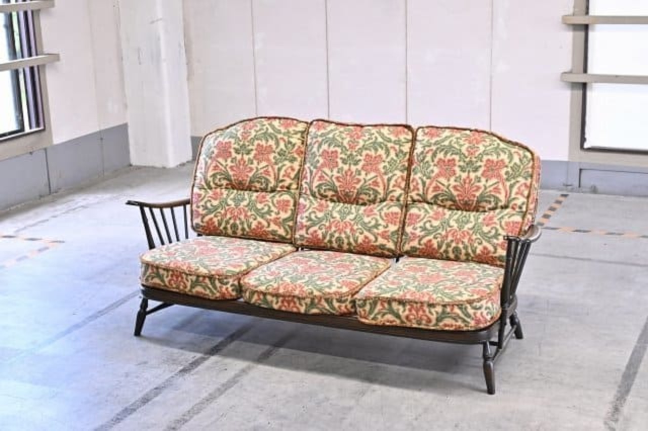 ERCOL/アーコール社 「Old Colonial/オールドコロニアル」トリプルソファ ビーチ材 ウィンザー 3人掛け 年代物 アンティーク リビング【中古家具/中古インテリア/USED家具ユーズド家具/リサイクル】