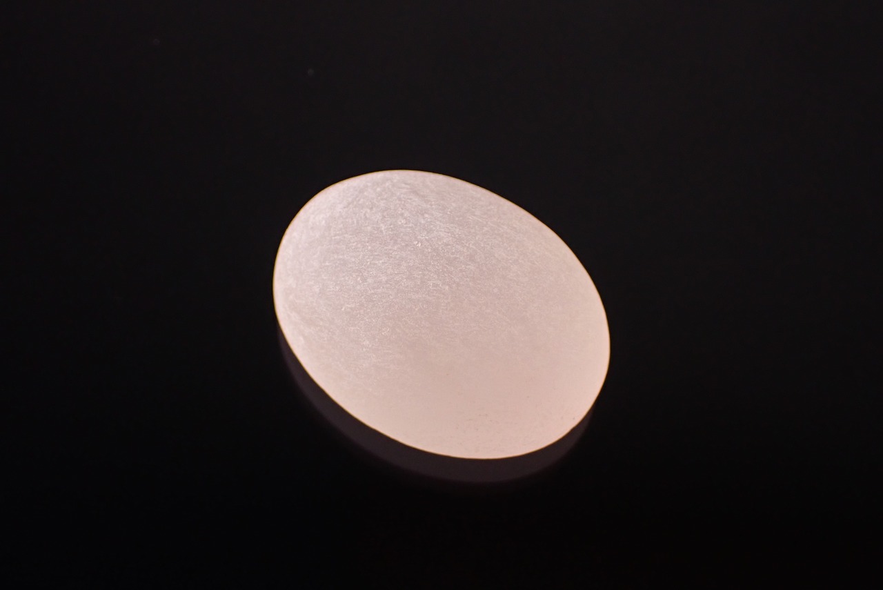 【研磨セット】未研磨ローズクォーツ(原石のみ)　4.26g　[D2-490]