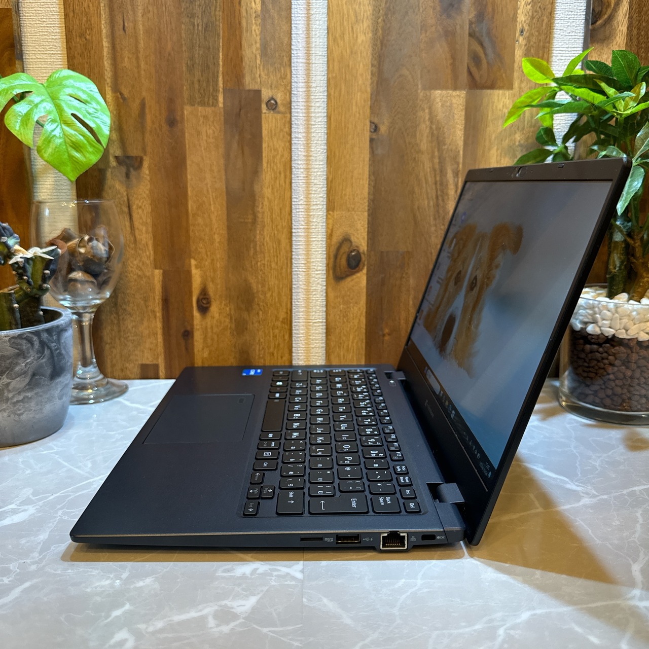 【極美品2021年式】 TOSHIBA dynabook G83/HS 第11世代Core i5 / メモリ8GB / SSD 256GB / 13.3インチ FHD