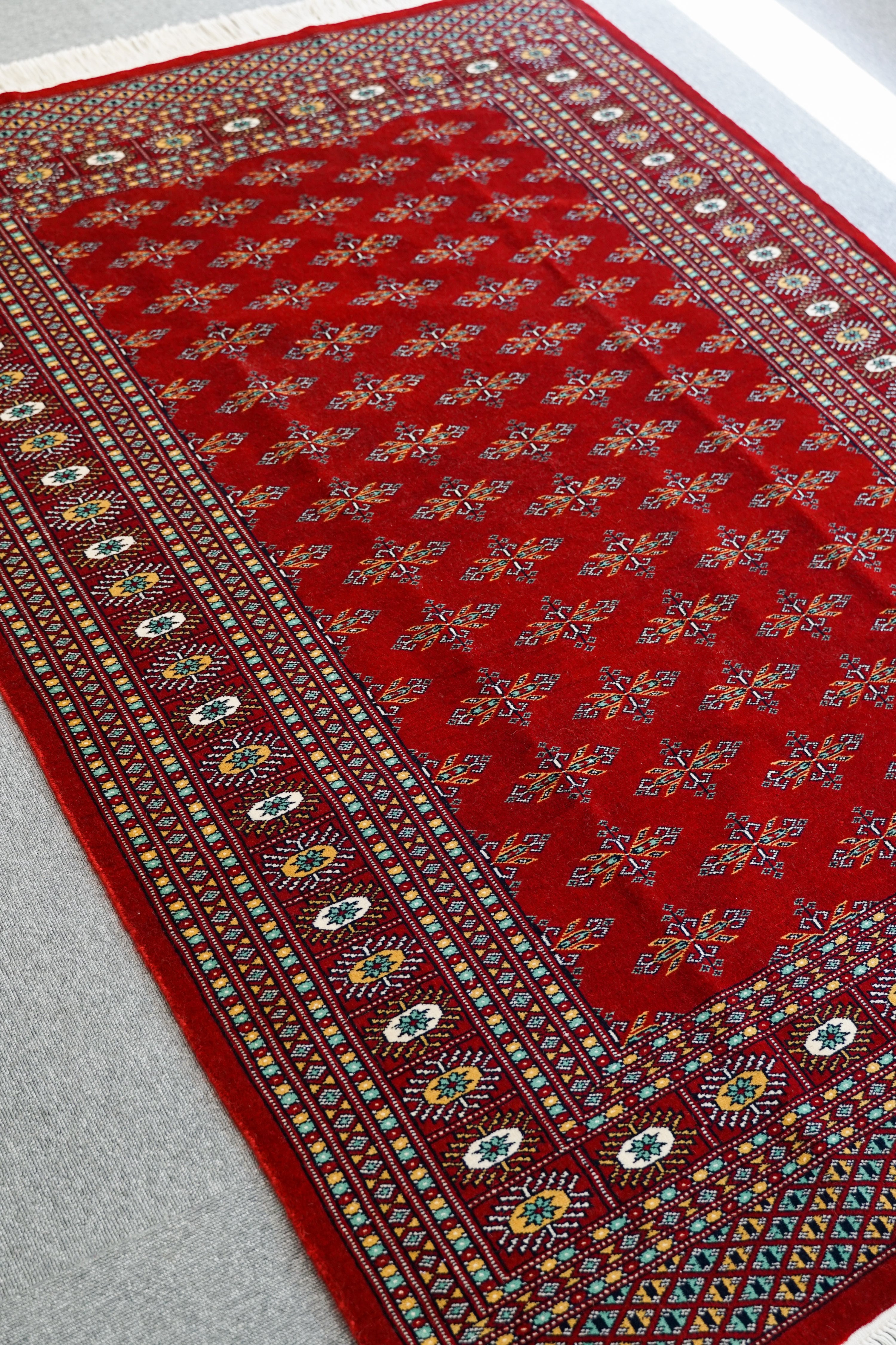 182×128cm【パキスタン手織り絨毯】 | Decorworks