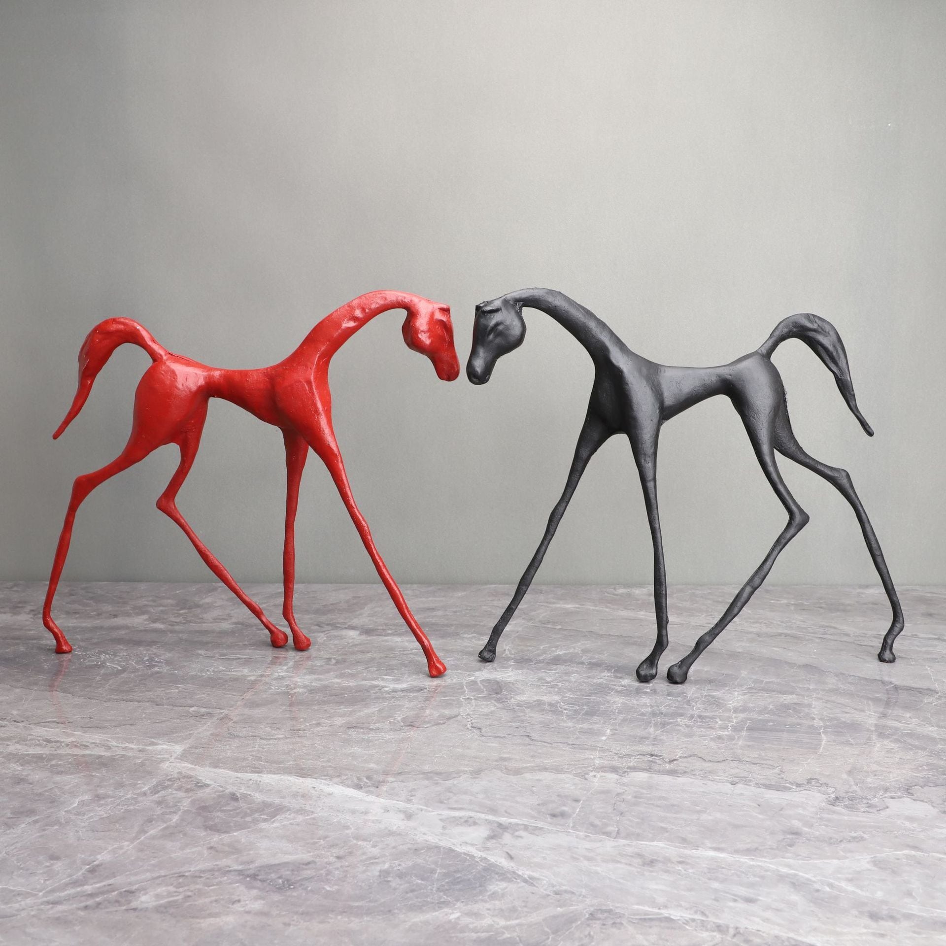 北欧風インテリア クリエイティブな足が細い 馬 オブジェ | Russel