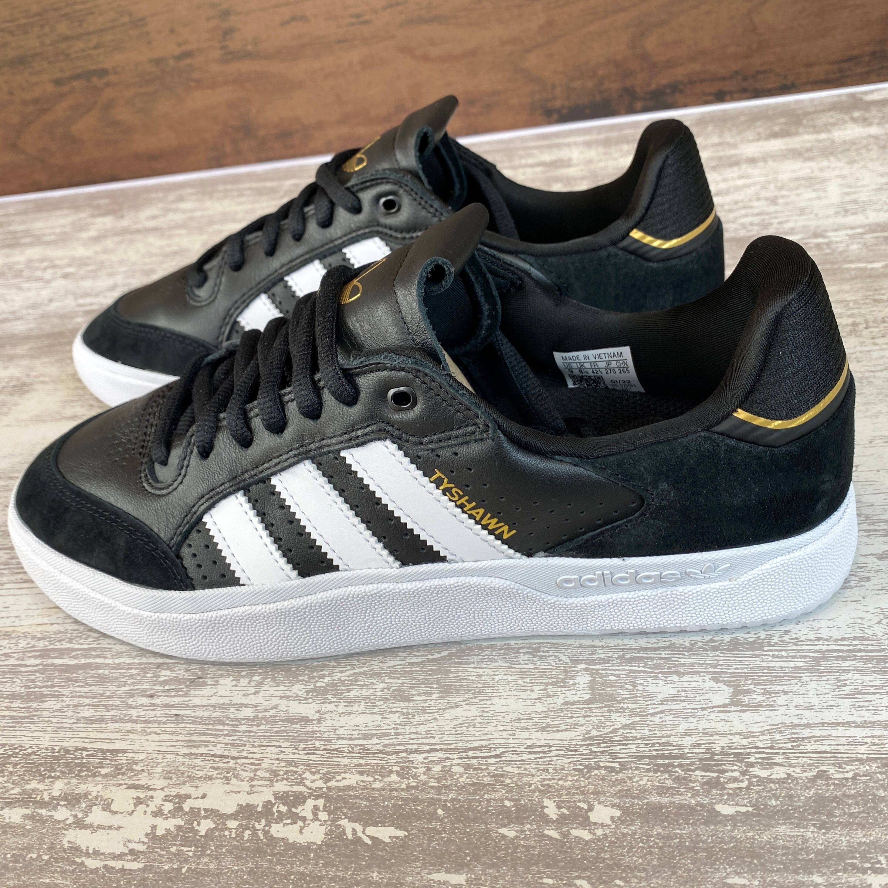 ADIDAS】TYSHAWN LOW | ACT sb store