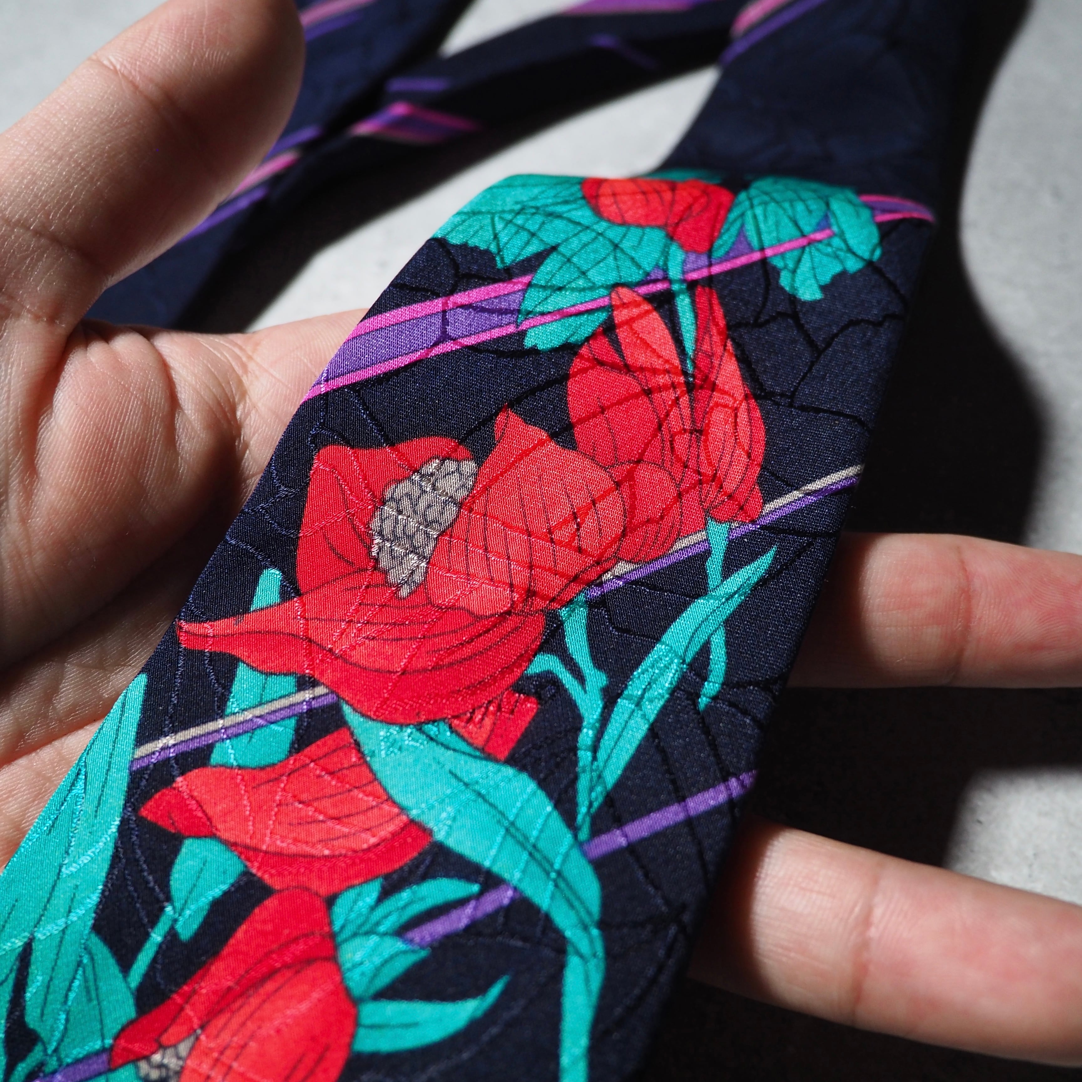 " Leonard " Beautiful Flower pattern Design vintage silk Tie (made in Italy)
