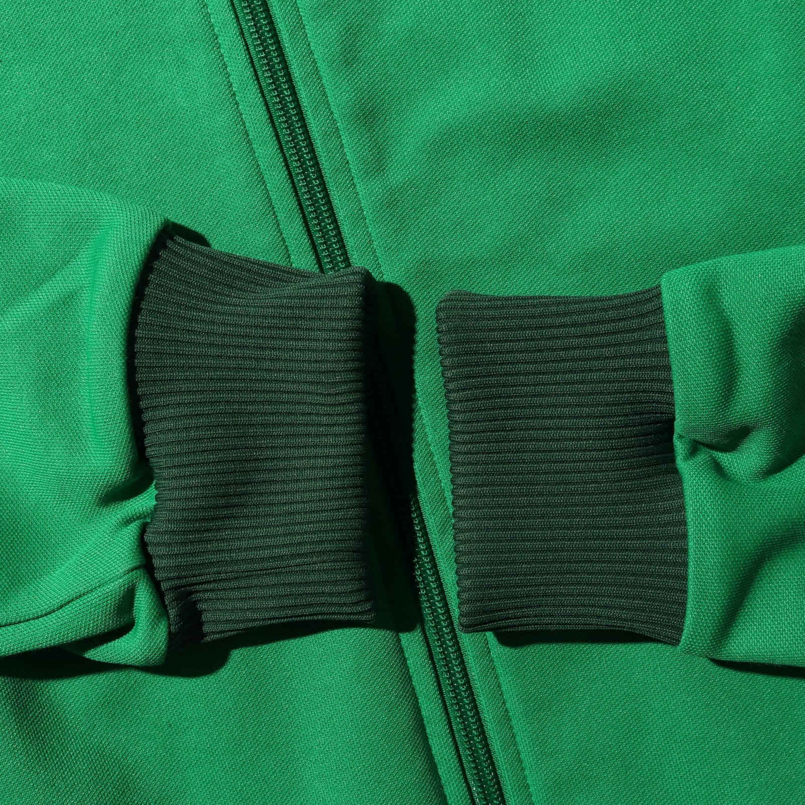 美品 XL オールドアディダス 緑 adidas トラックジャケット グリーン 