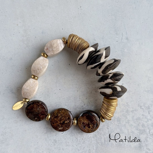 The 'Matilda' bracelet（ブラウン×ホワイト）