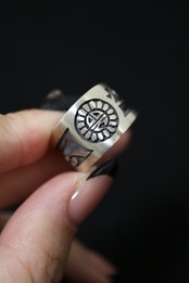 ホピ族 Lucion Koinva（ルシオン・コインバ）作サンフェイスリング15号