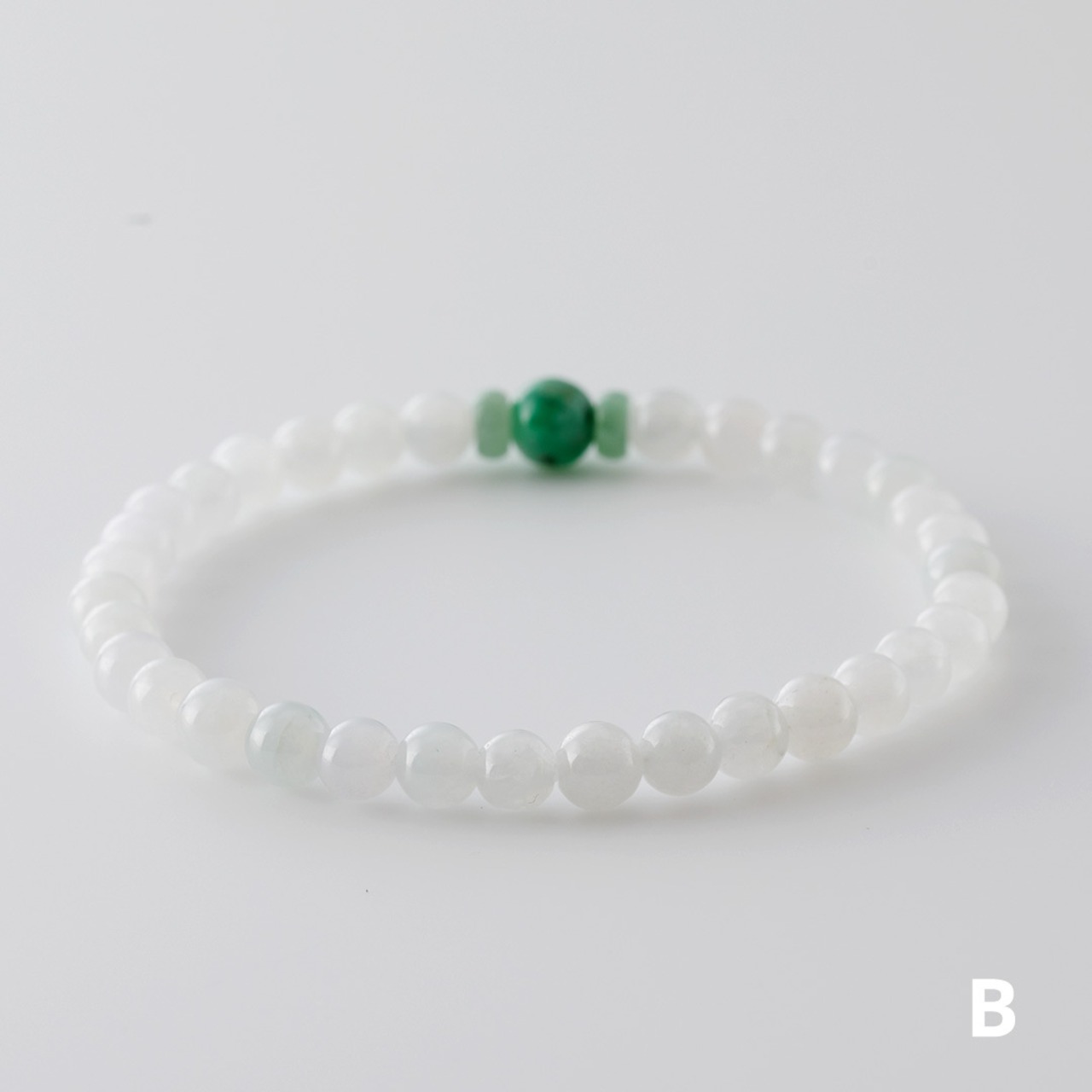 即完売の人気アイテムブレスレット 氷翡翠にポイントグリーンが新しい アイスジェイド,ワンポイントグリーンブレスレット A貨翡翠 jd_br1057