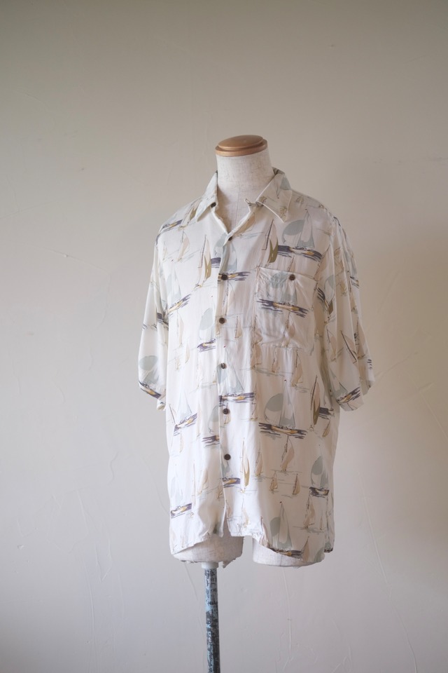 80s Sailboat Print Rayon Shirt "The Quality Club"