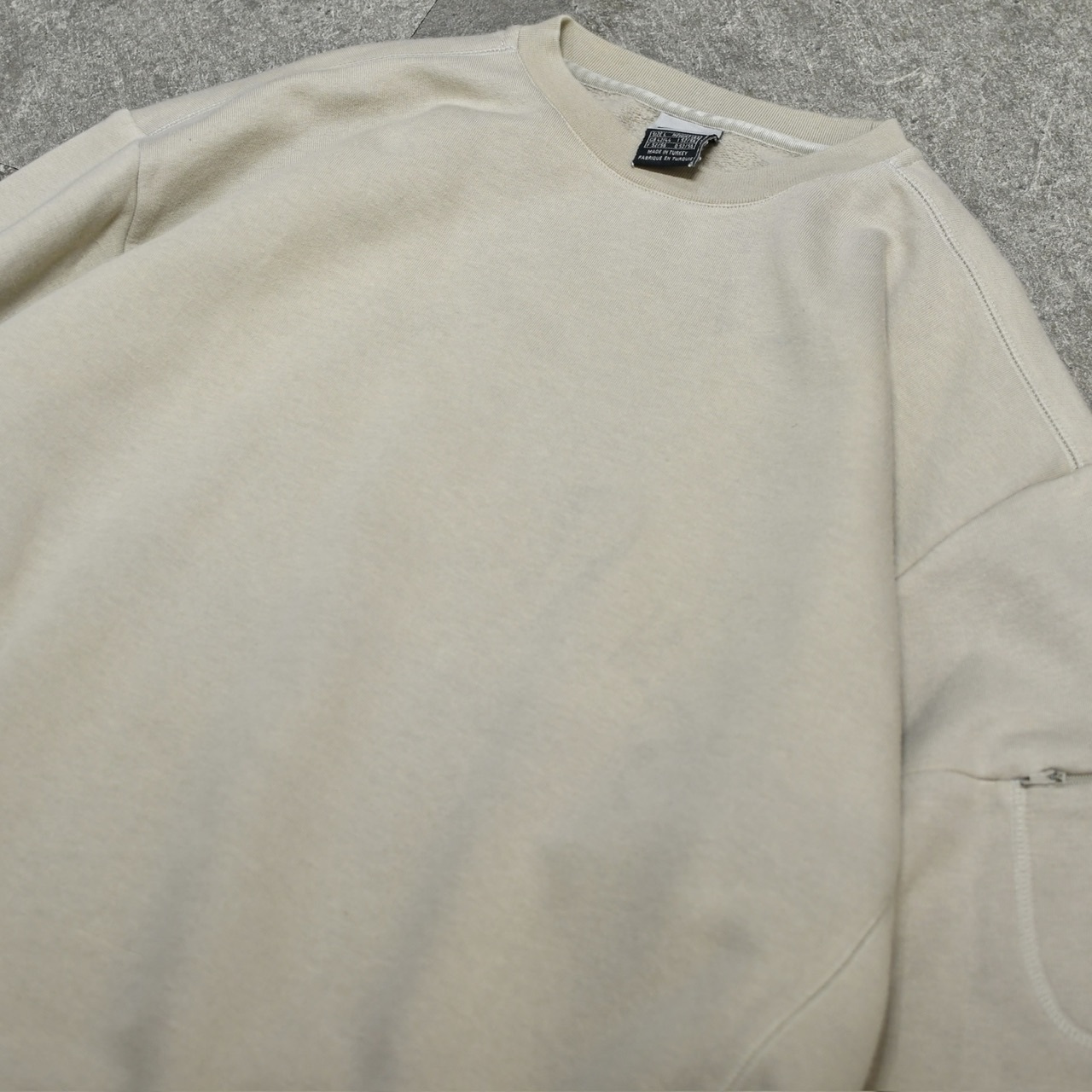 NIKE arm pocket design sweat