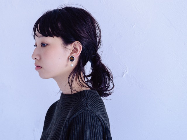 Wrapped Button Pearl Earrings / Black (イヤリング/ピアス)
