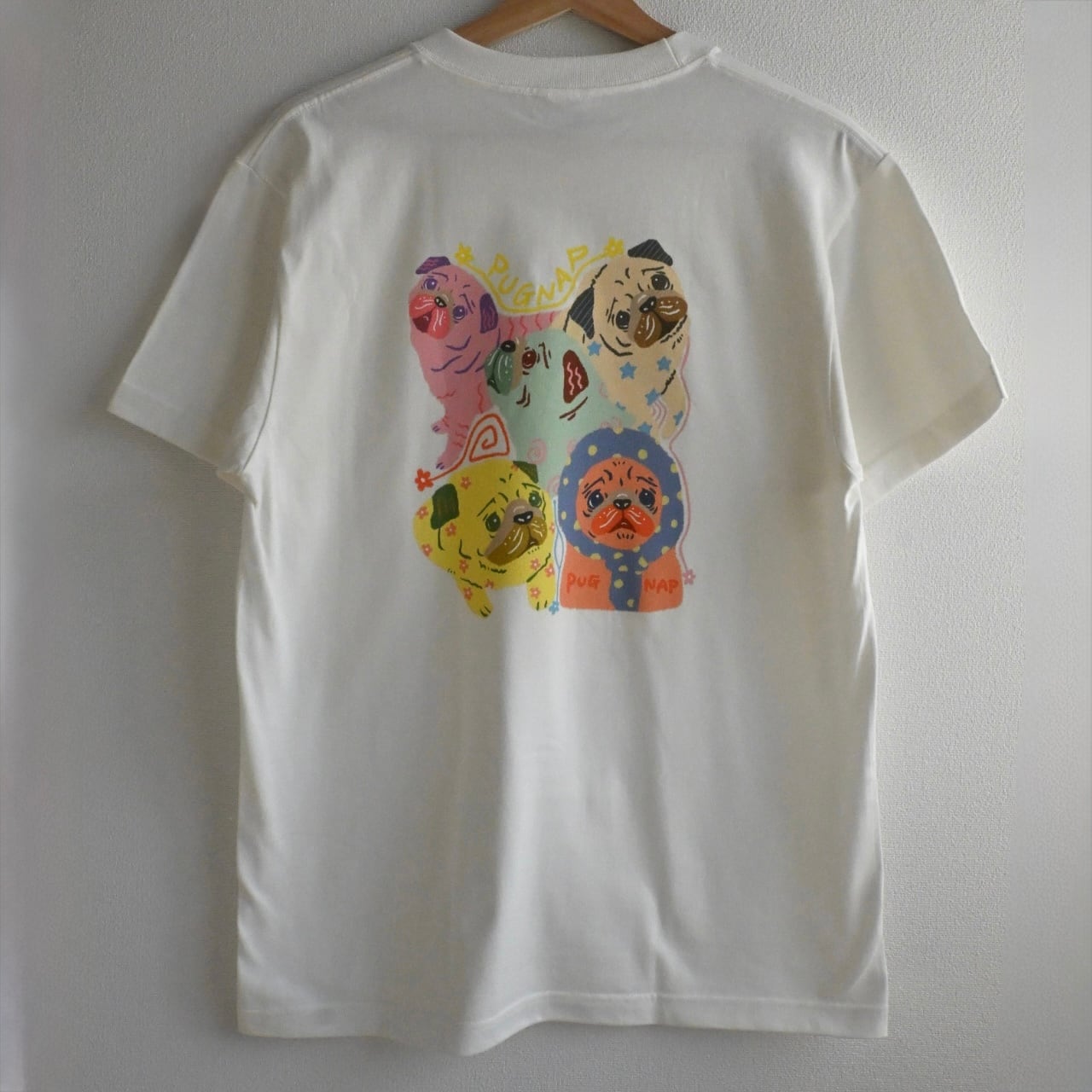 バックプリントPugParade半袖Tシャツ(ナチュラル)