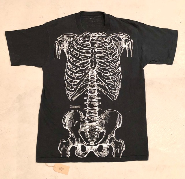 Leslie Arwin anatomy bones T-Shirt