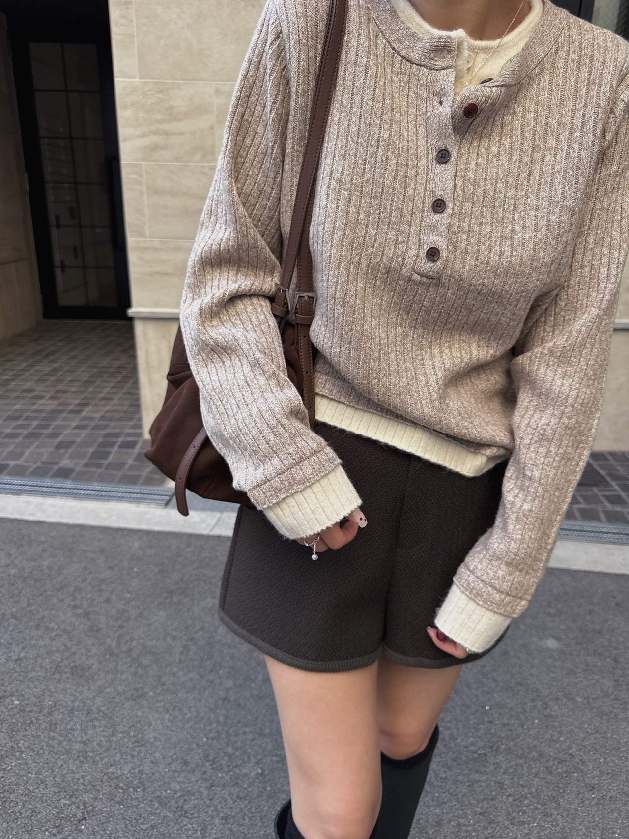 henley neck layered nep color knit