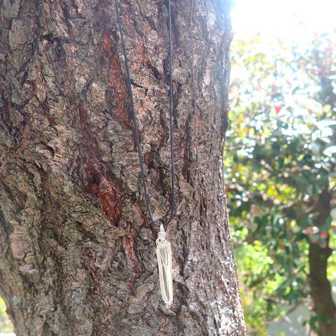 【一点物】✦⋆.·SV925⋆.·遥かなる光の記憶 ⋆.·ヒマラヤ産レーザークリスタル原石の護符⋆.·ワイヤーラップネックレス✦no57