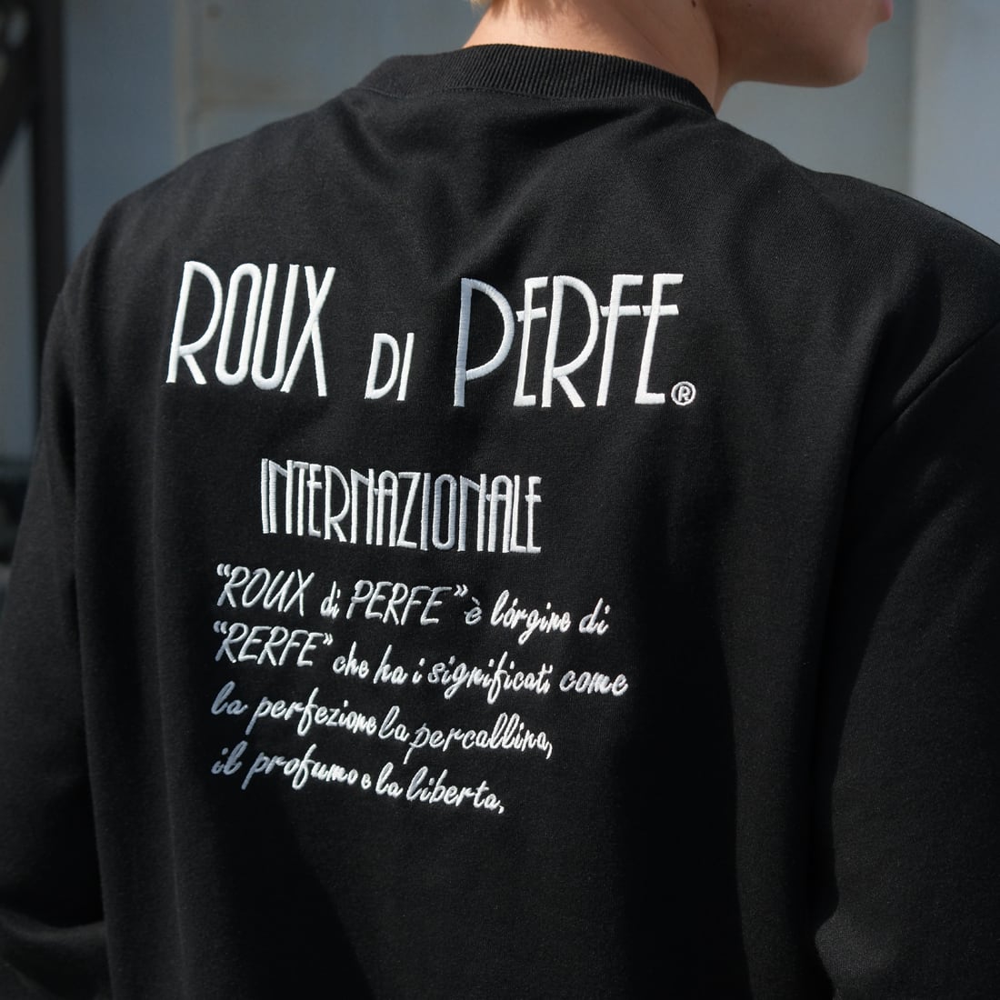 バックロゴ刺繍トレーナー | ROUX DI PERFE INTERNAZIONALE ルゥ・ディ