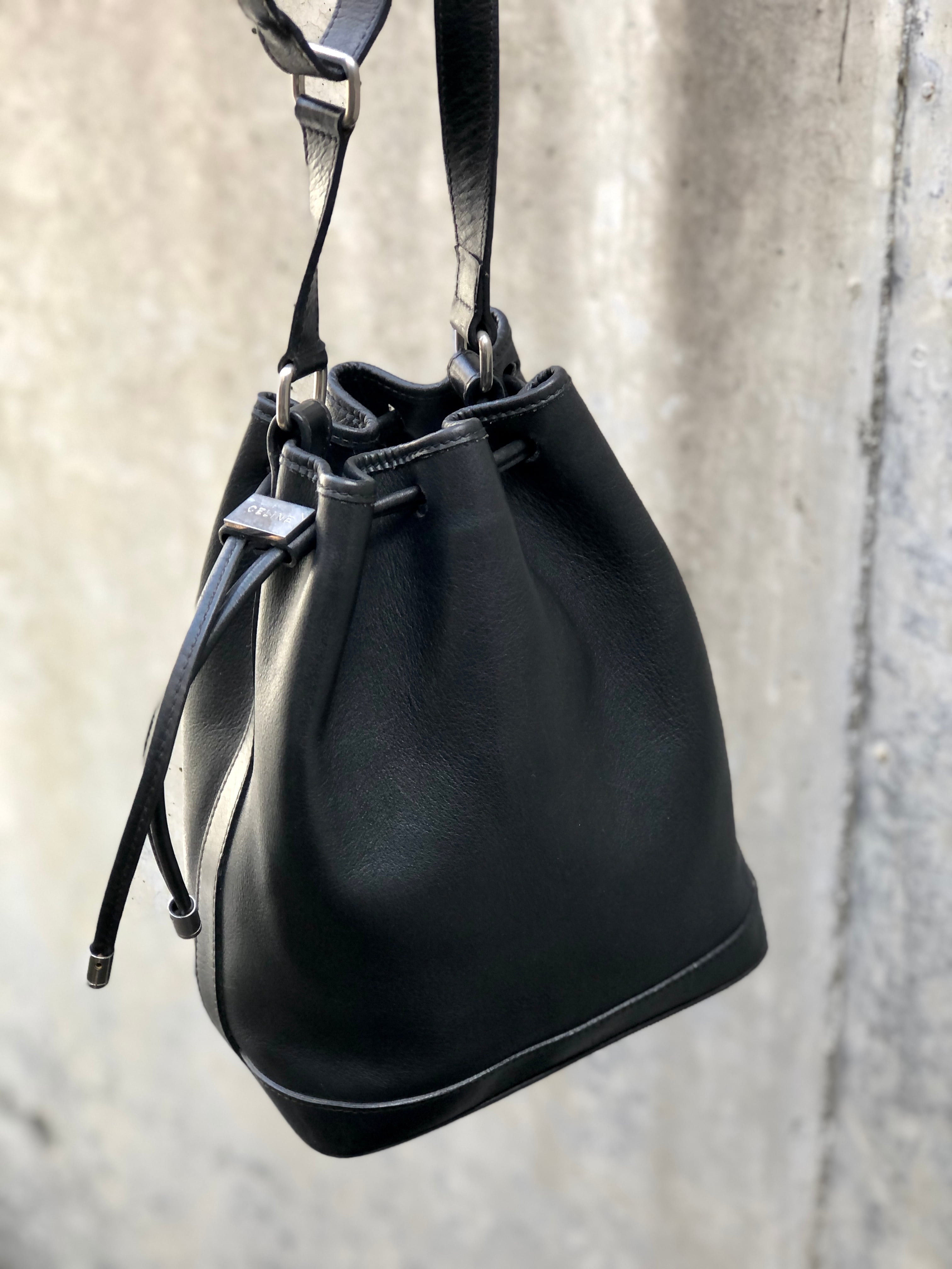 CELINE セリーヌ　ロゴ金具　レザー　ミニバッグ　巾着　ショルダーバッグ　ブラック×シルバー　vintage　ヴィンテージ　オールドセリーヌ　 k6ezas | VintageShop solo powered by BASE