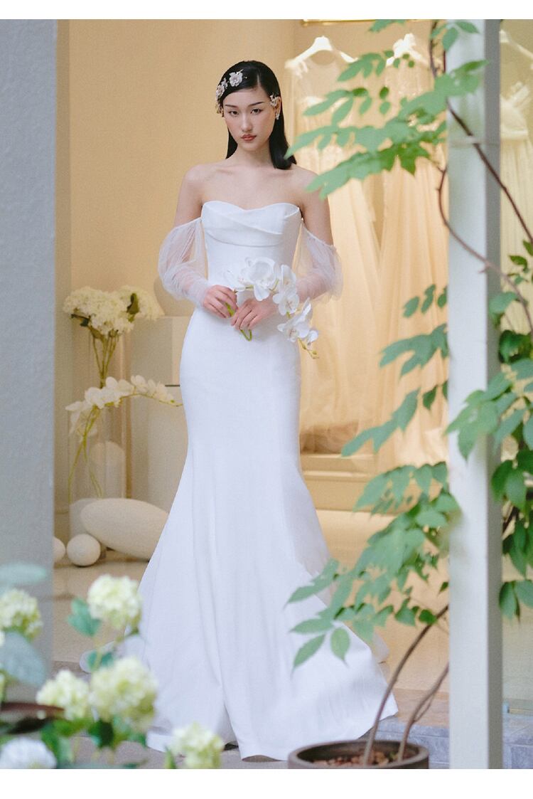 美品！フランス風ウエディングドレス ホワイト ベアトップ 光沢サテン  