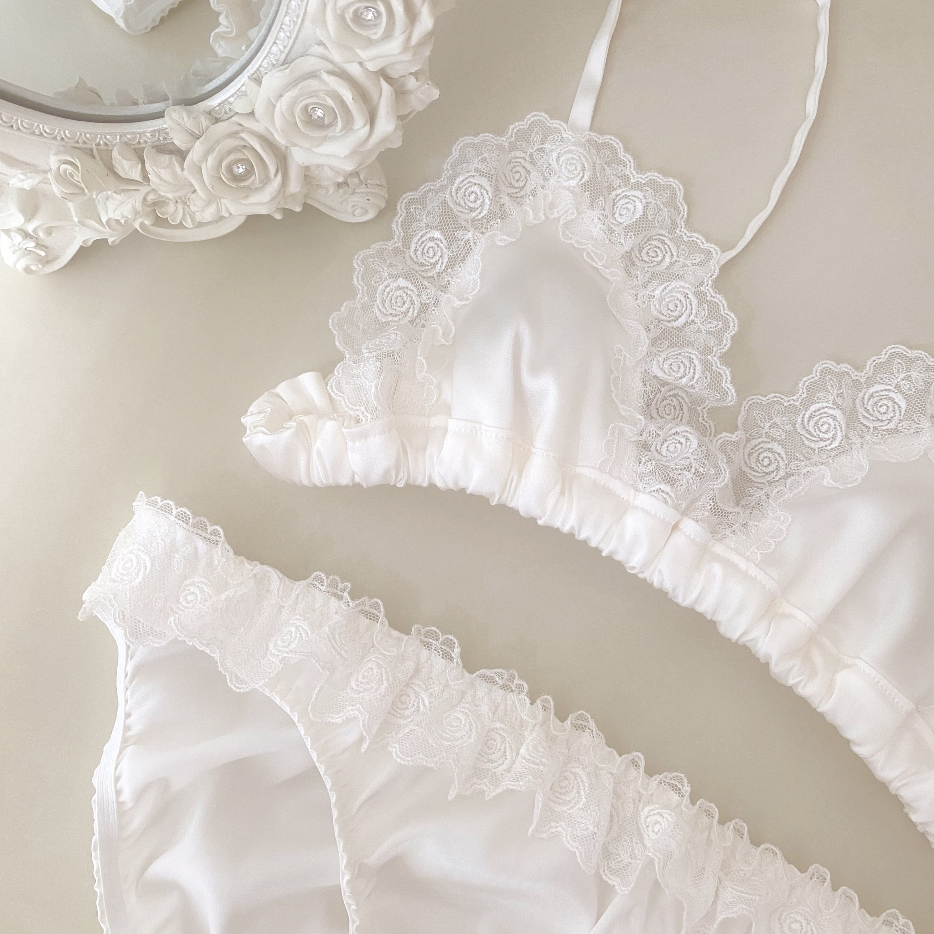 rose blanche lingerie set