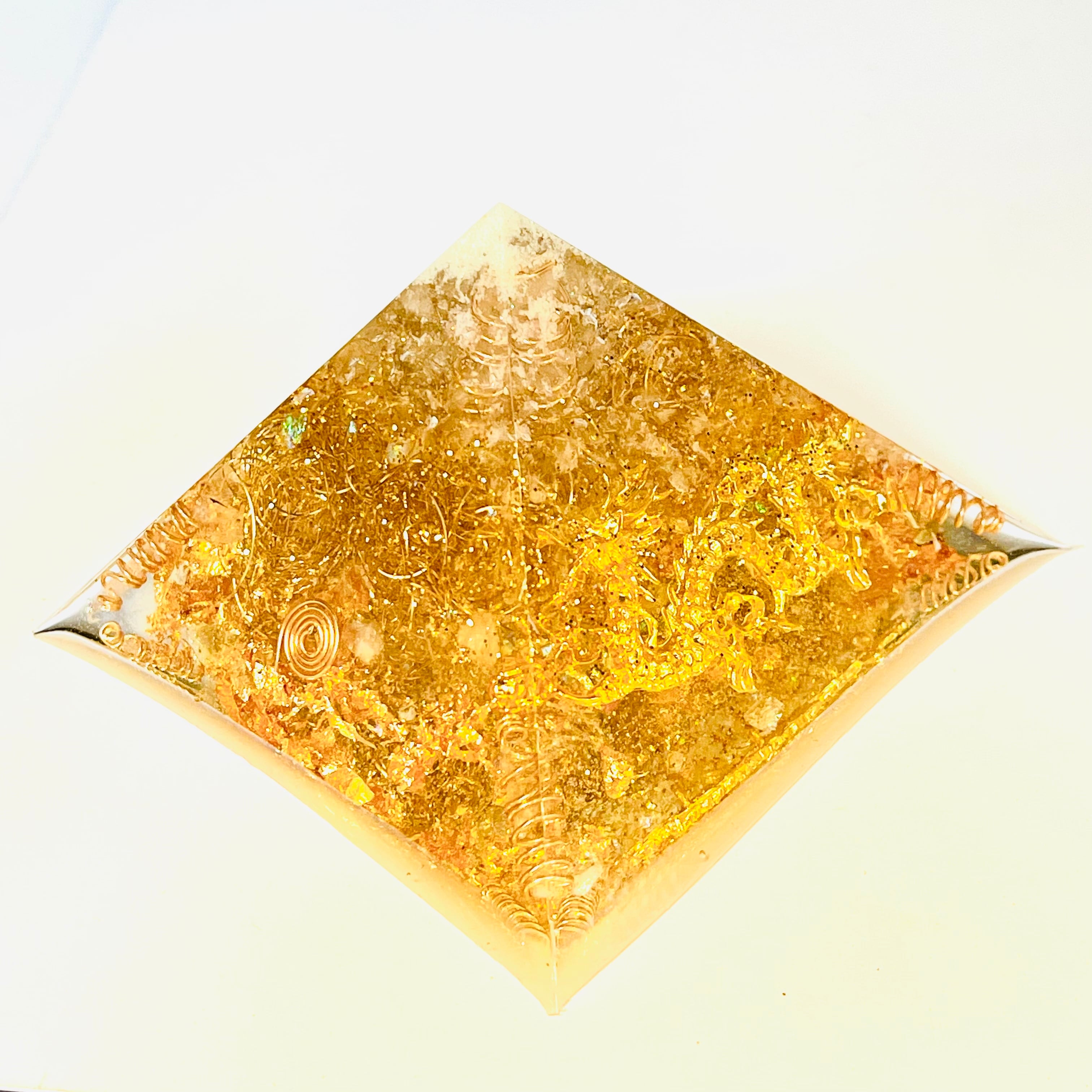 キラキラ 金運・財運・健康運アップに/龍神オルゴナイト白銀比