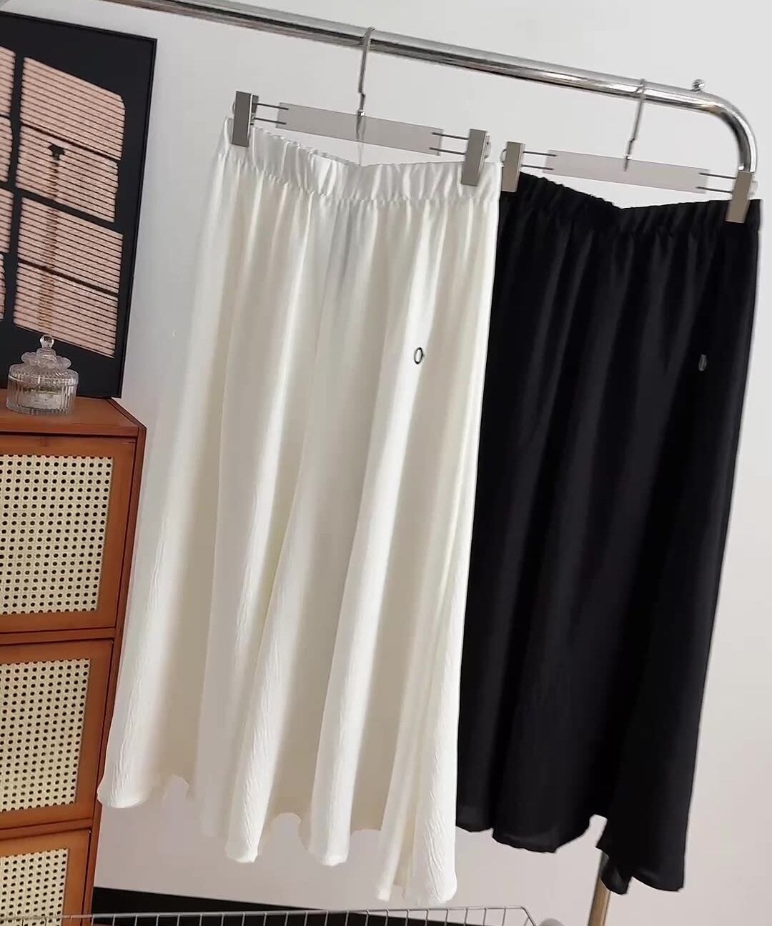 ♪tiktokライブ商品【ボトムス】通気性 細見えシルエットの落ち感