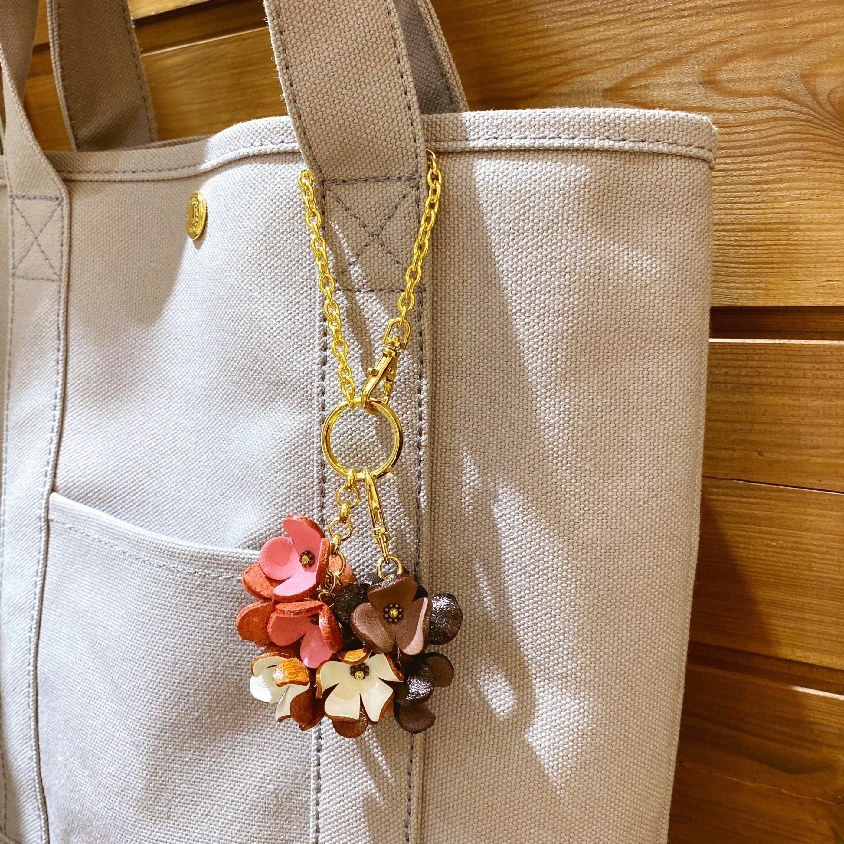サンプルセール完成品】2通りの付け方が楽しめる3種のお花バッグ