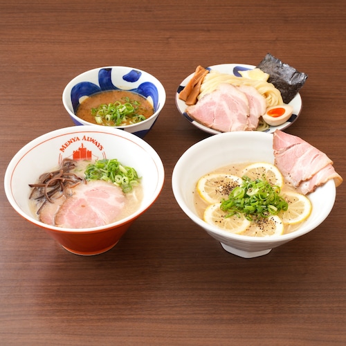 【1年間毎月届く定期便】3種食べ比べセット（とんこつラーメン2食、長崎レモンとんこつラーメン1食、つけ麺1食）※替玉2個＋味付けバラ肉チャーシュー4枚サービス