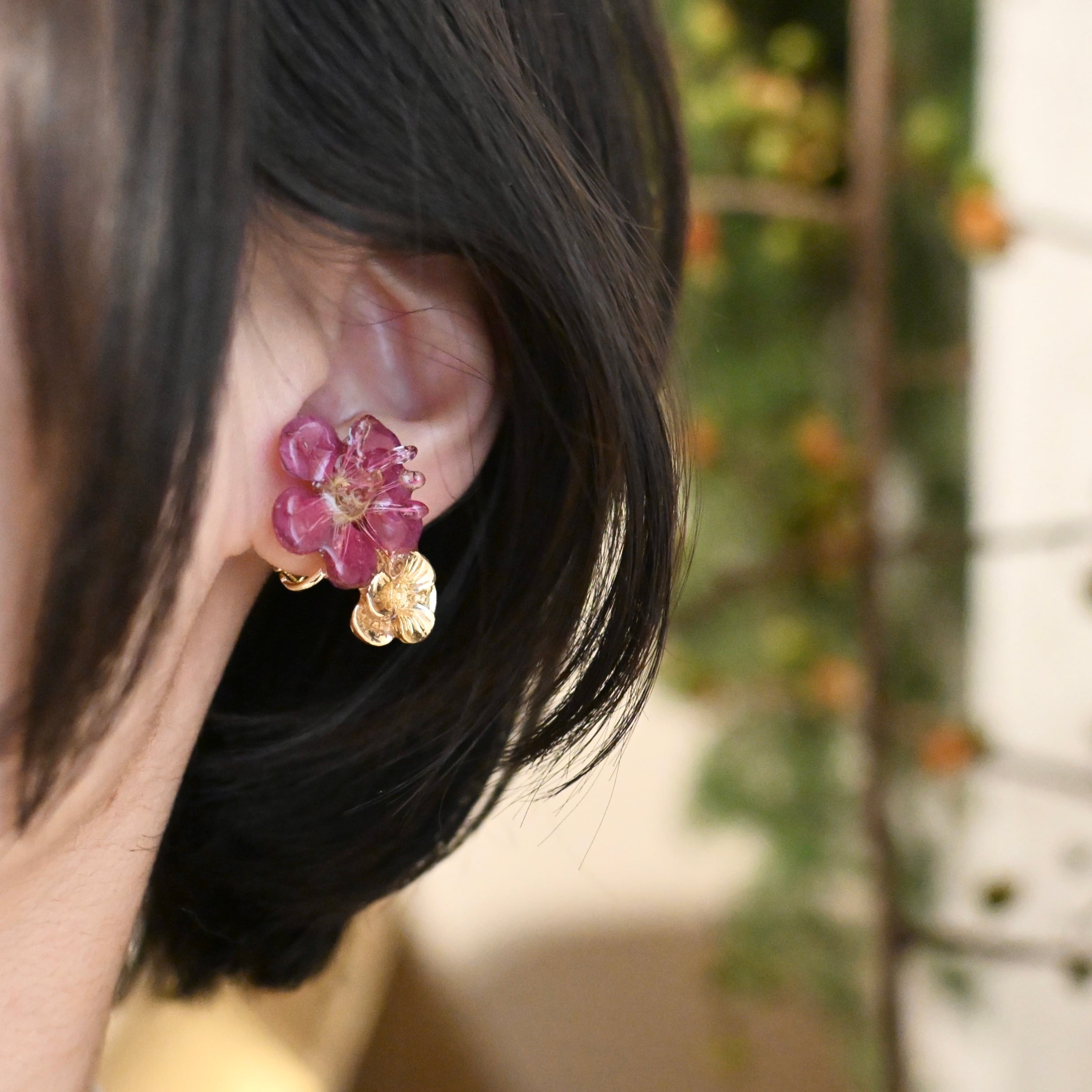 夕陽色に煌めく梅の花✴︎ピアスイヤリング | HaruE