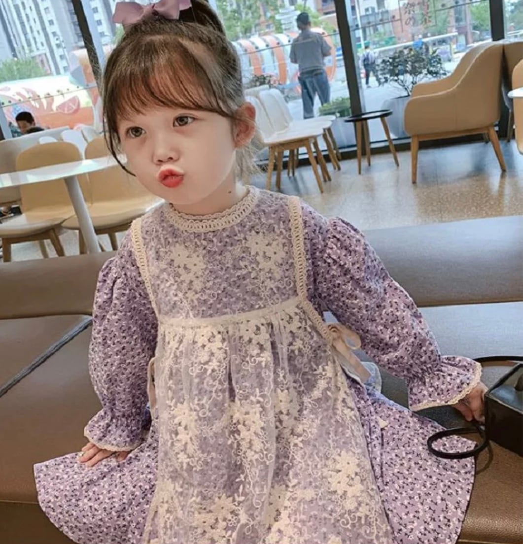 フラワーレースエプロンワンピース＊°+   》》》  》》》  》》》キッズファッション　海外子供服　エプロン　レース　ワンピース   花柄　