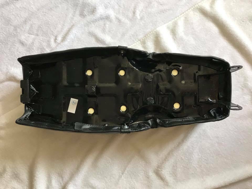 K125 タンデムシート K125（後期型・mk2/3/4） タンデム・シート（黒・ふち有り） 社外品