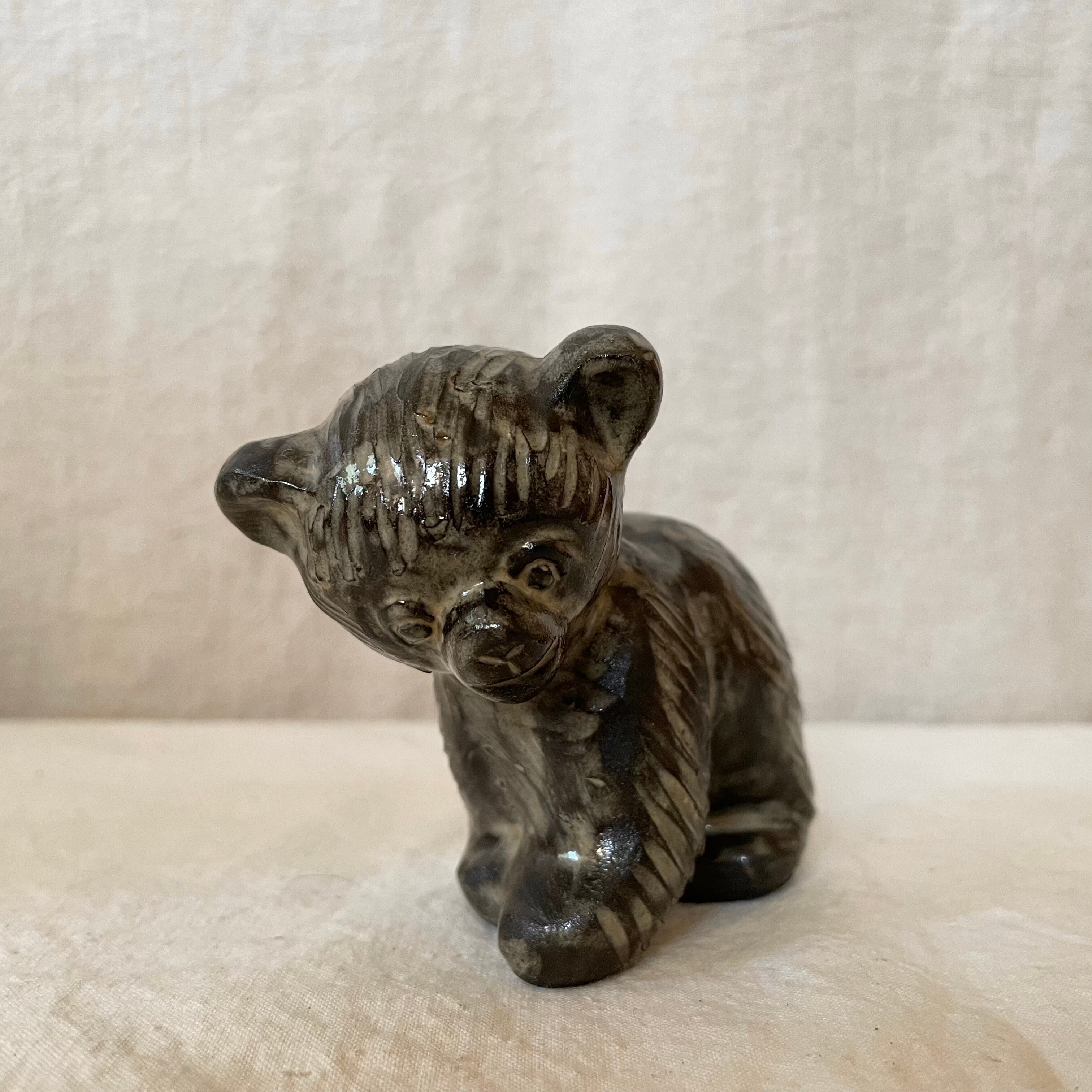 うつむきがちなこぐま