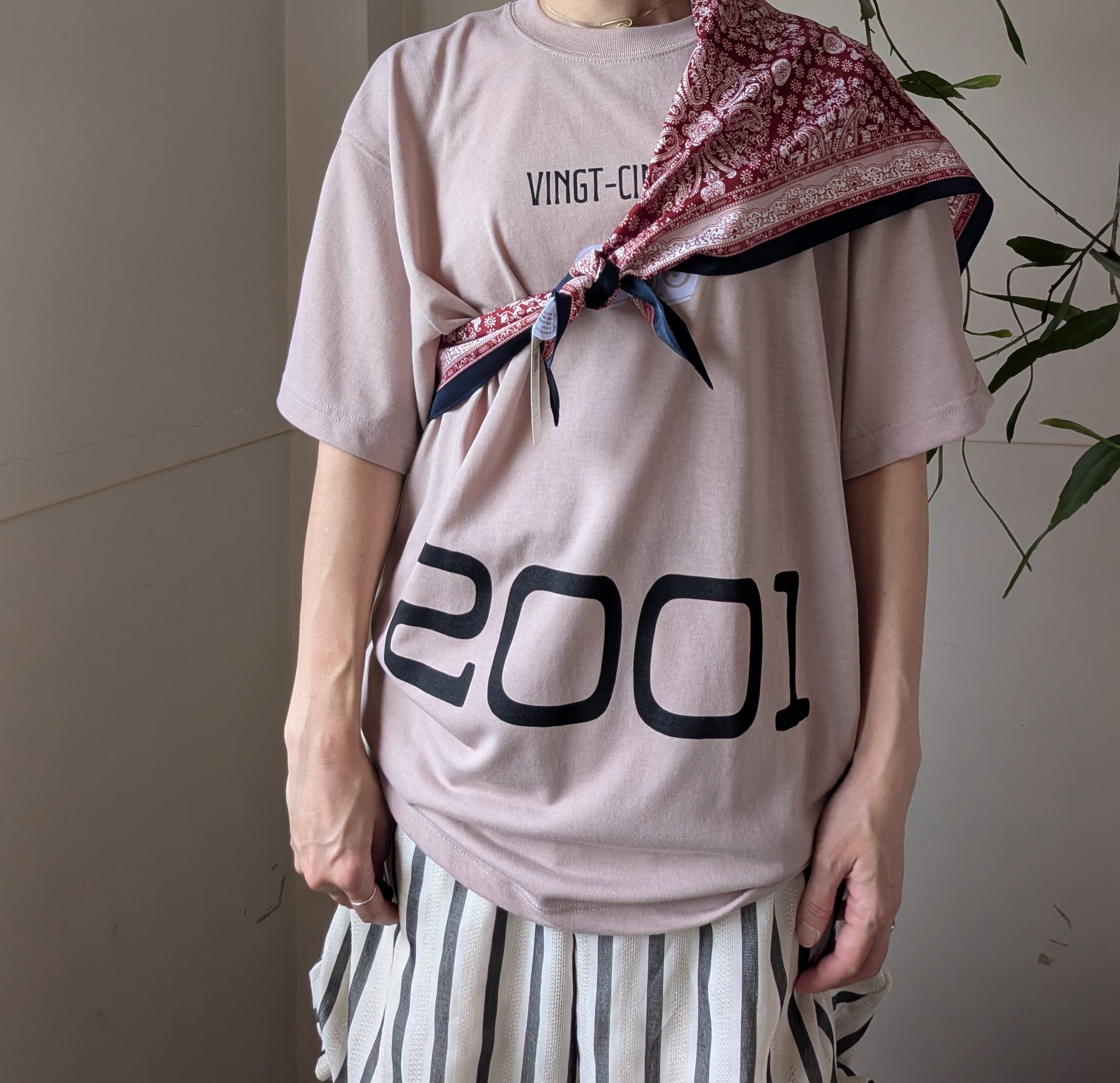 美品✨45R シルク切り替え　ペイズリーバンダナ柄　Tシャツ　フレンチスリーブ 三角形シルクタッチスカーフ / ペイズリー×バンダナ柄/ワインレッド