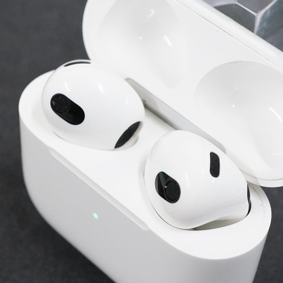 Apple AirPods 第三世代 MagSafe充電ケース付 USED品 ワイヤレス