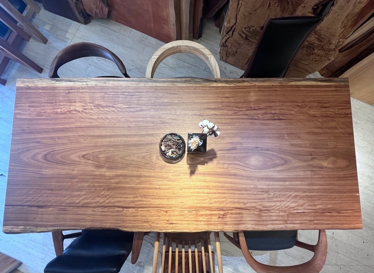 ≪yt2023ジ≫ 一枚板センターテーブル 瓢箪契り 幅130cm 板厚約2寸