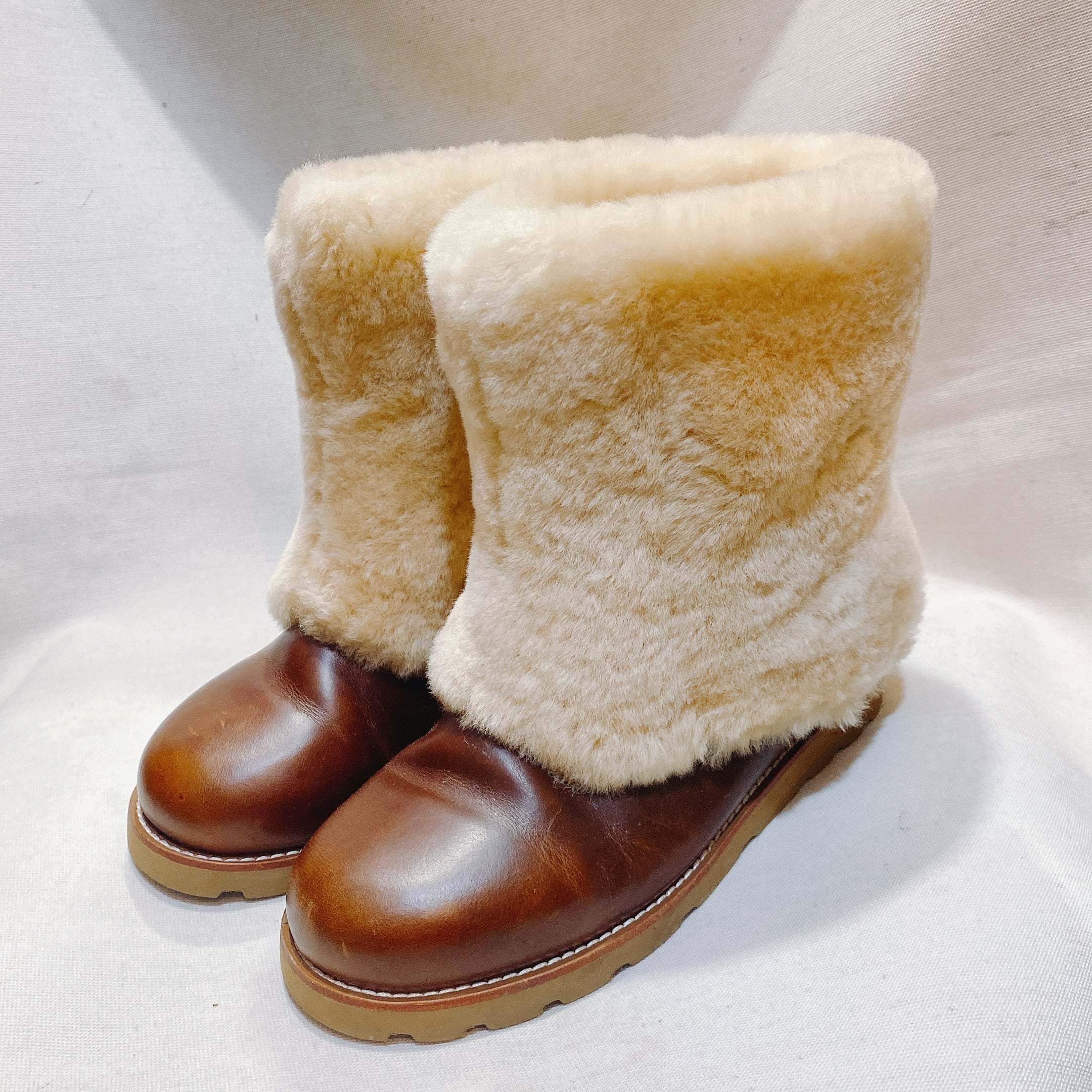 アグ ムートンブーツ ベージュ 焦げ茶 レザー UGG | UTA