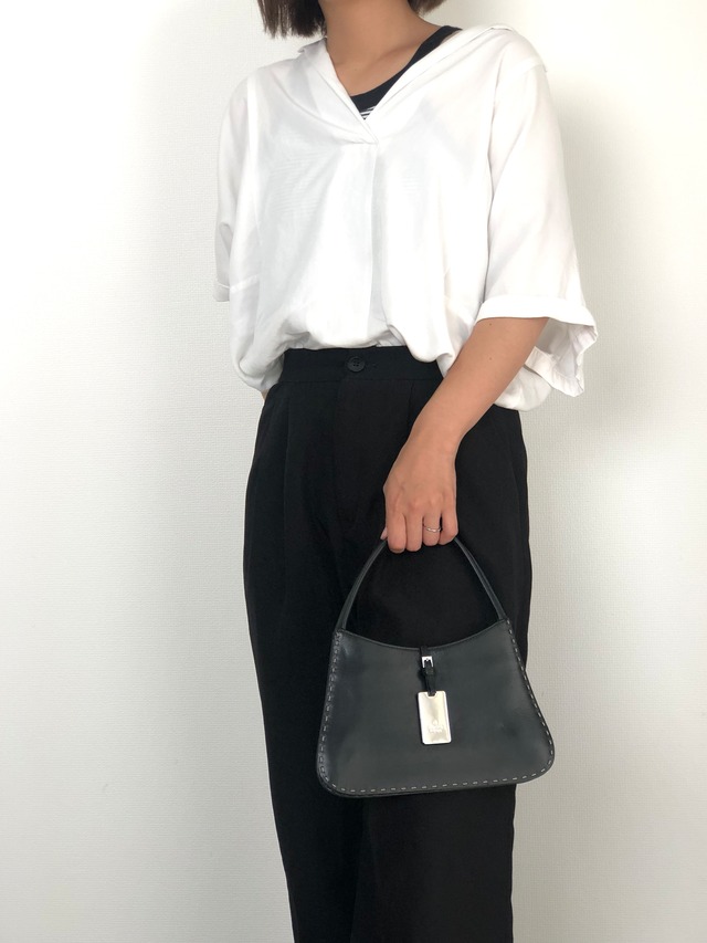 GUCCI グッチ ショルダーバッグ ブラック ステッチ ロゴプレート レザー セミショルダーバッグ vintage ヴィンテージ オールド 5yfah2