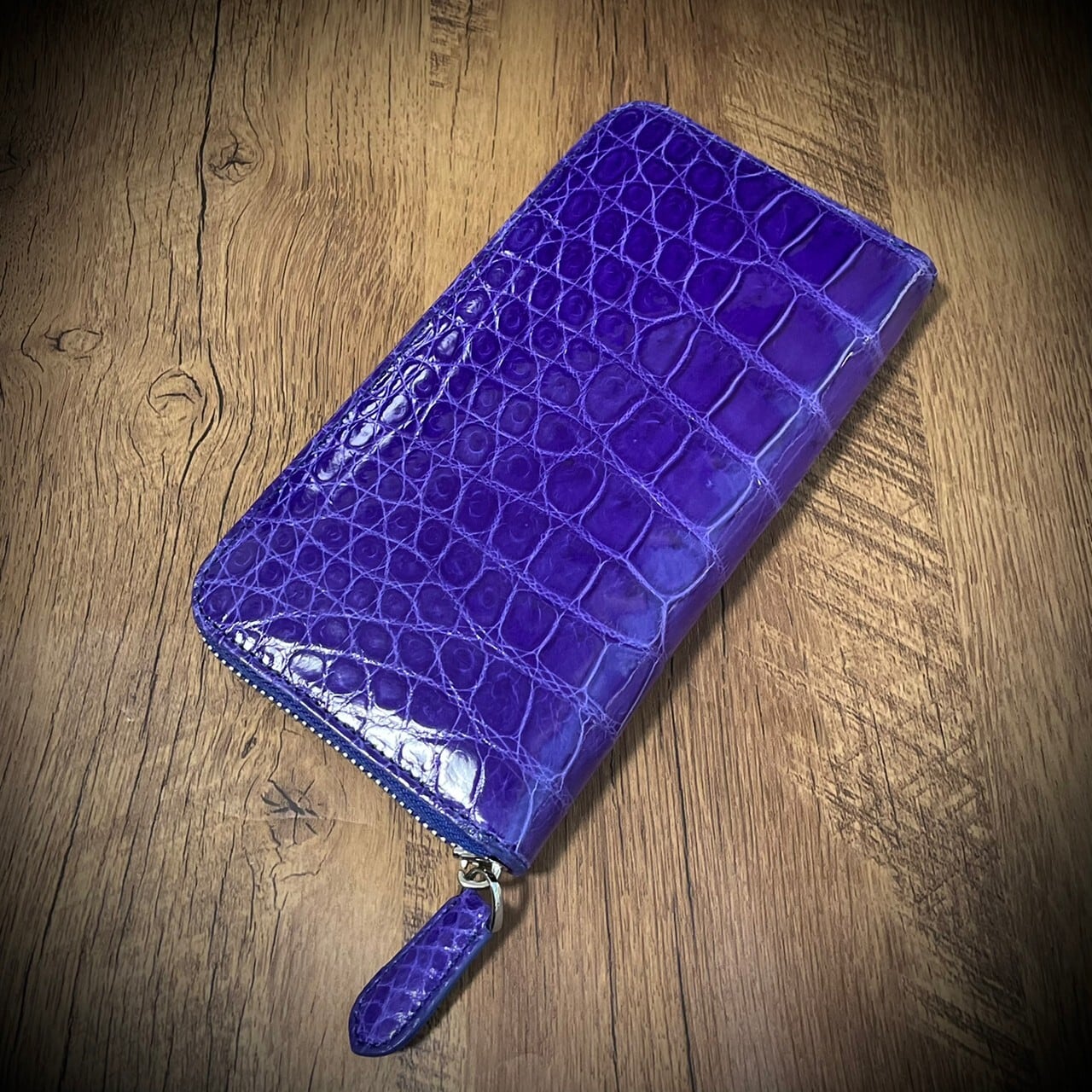 【最高級革 クロコダイル】シャイニング加工 パープル 紫 crocodile