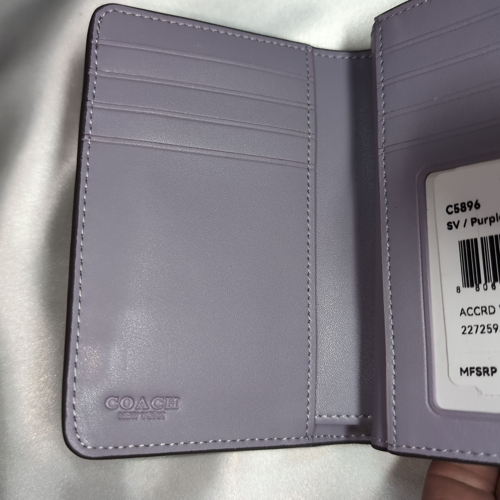 【新品】【特価！】COACH エンボスシグニチャー 二つ折り財布 カードホルダー COACHコーチ 二つ折り財布 シグネチャーエンボス ブラック