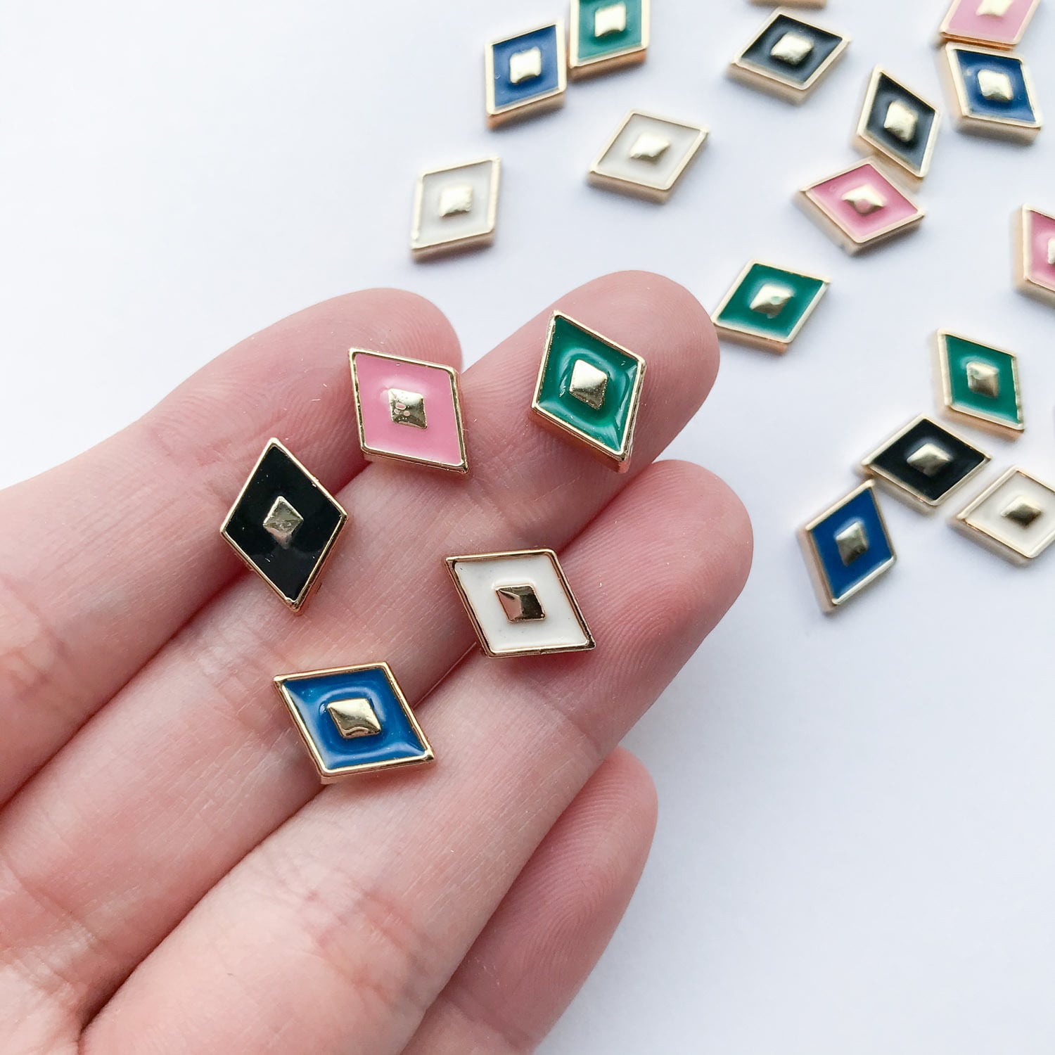 再入荷〉ダイヤ型カボションパック（10p） | Dua-アクセサリーパーツ