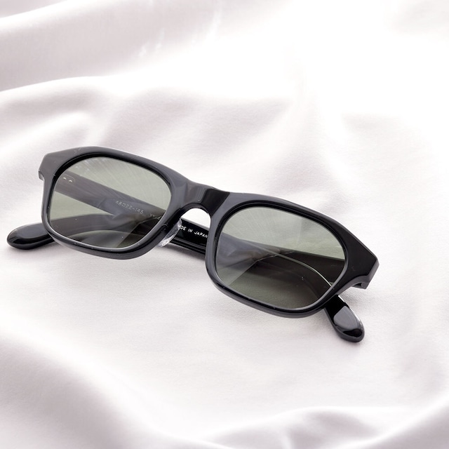 YY - 3 19 / polygon glasses (black lens)