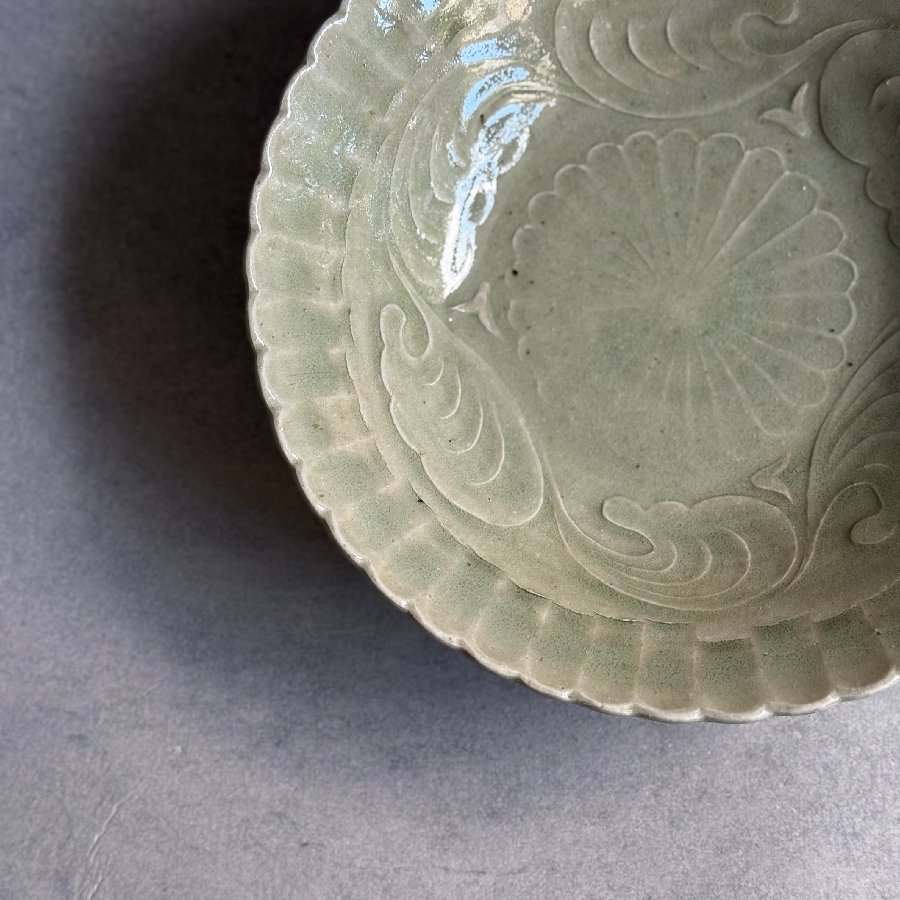 日高伸治 灰釉 印花菊花文碗 安南写 | gallery 一白