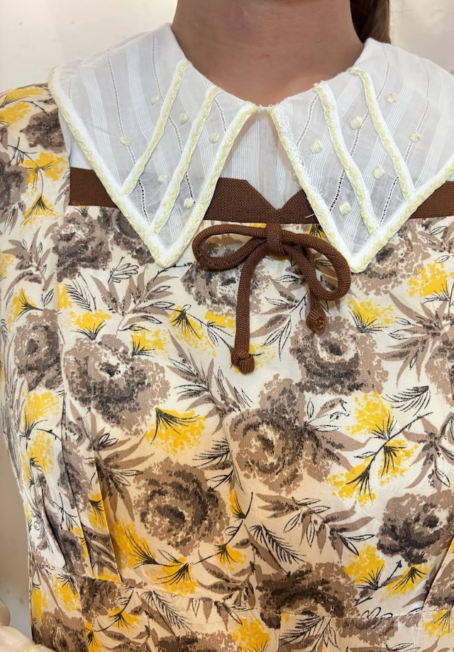 40's 50’s brown × yellow rose ribbon dress