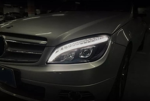 メルセデスベンツ W204 Cクラス 2007-2010 C200 C300 グレードアップヘッドライト 左右セット