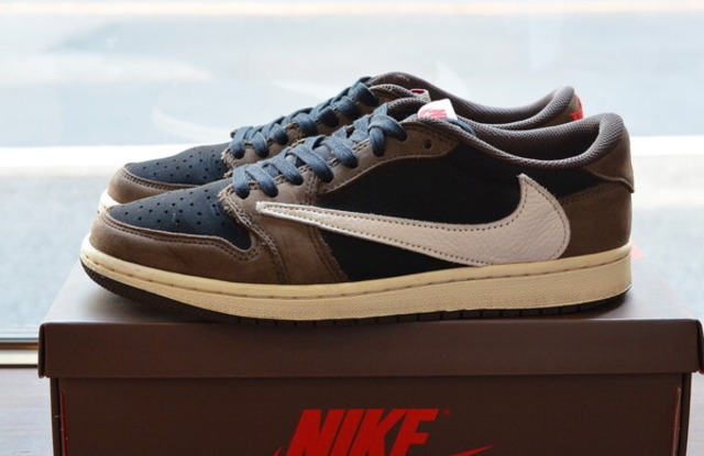 Travis Scott × Nike Air Jordan 1 Low OG SP-T | goodbadstore 
