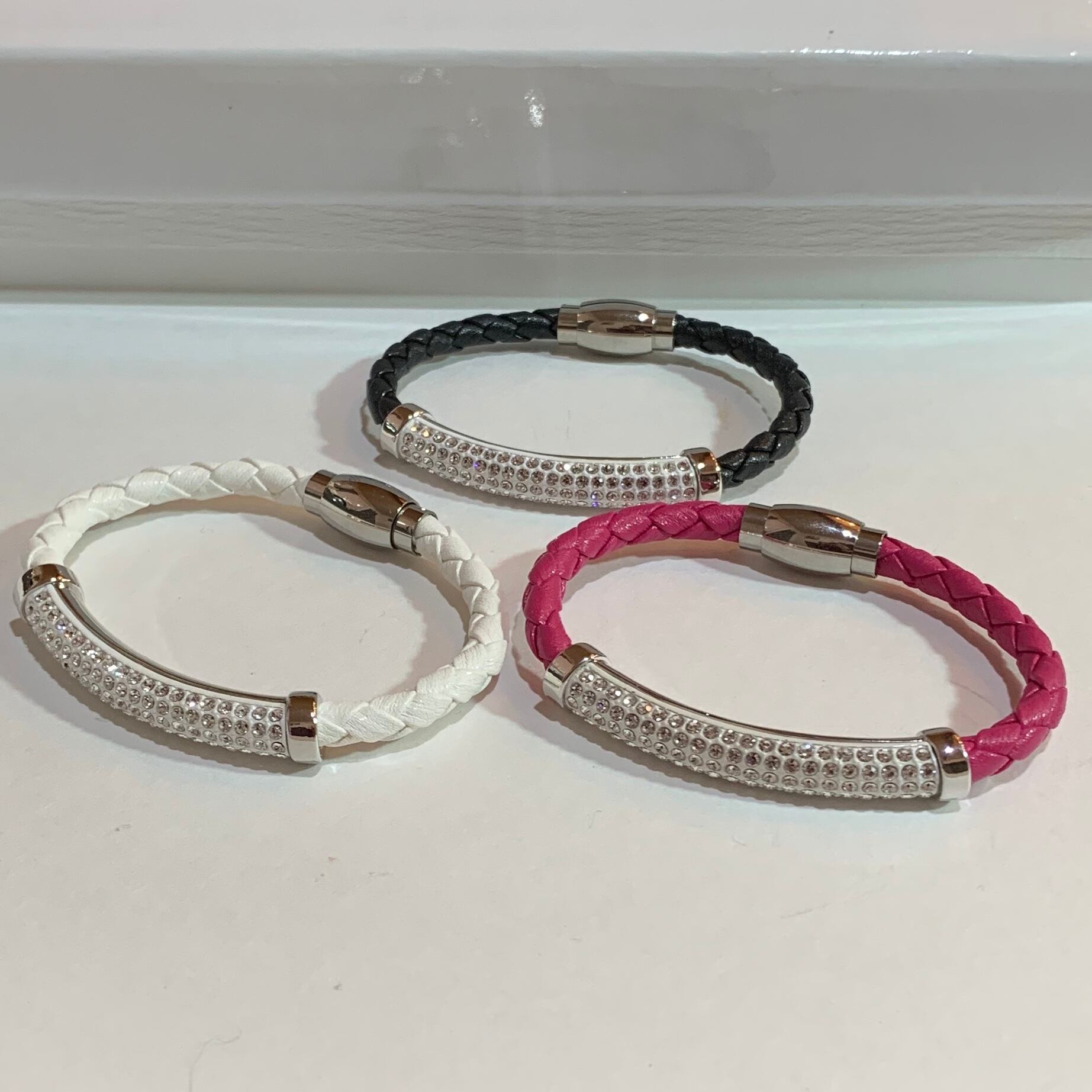 エコレザーマグネットブレスレット