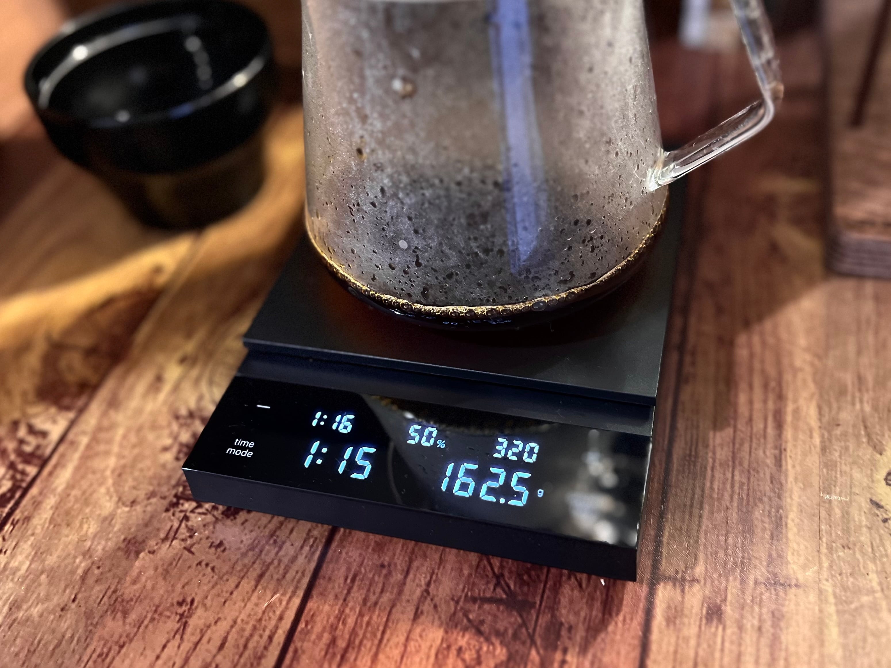HARIO Coffee Scale Polaris Black CST-2000-B | COFFEE LAB KOMAMEYA powered by BASE HARIO Coffee Scale Polaris Black CST-2000-B | COFFEE LAB KOMAMEYA powered by BASE