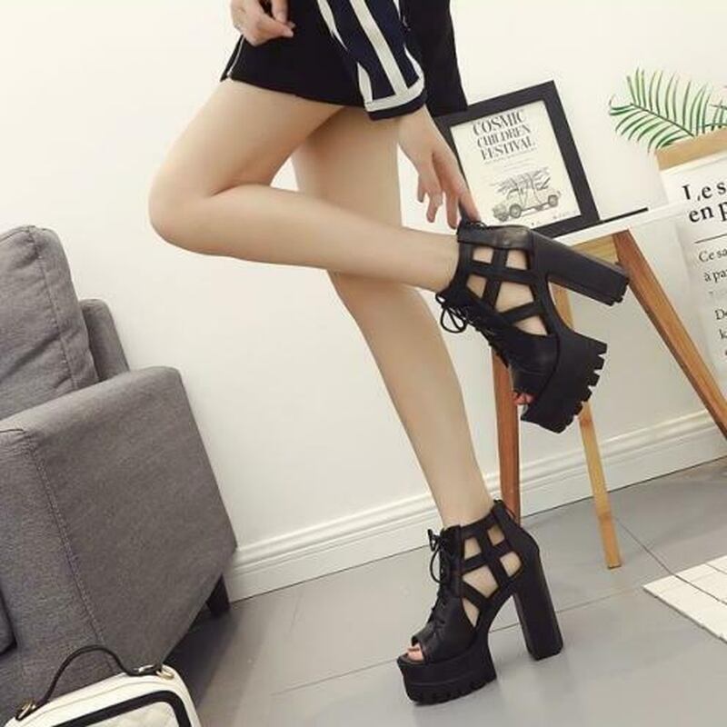 サブカル 服 地雷系 通販 レディース 厚底ブーツ ショートブーツ 厚底 ハイカット 軽量 ゴスロリ ビジュアル系 ヒール高13.5cm つま先高6.0cm