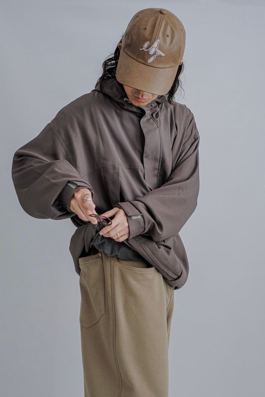 ABELIA EDWARD GOUCHA】CLUB TECH JUMPER | puzzle