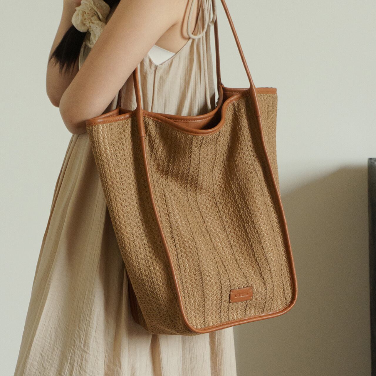 Large capacity piping tote bag S840