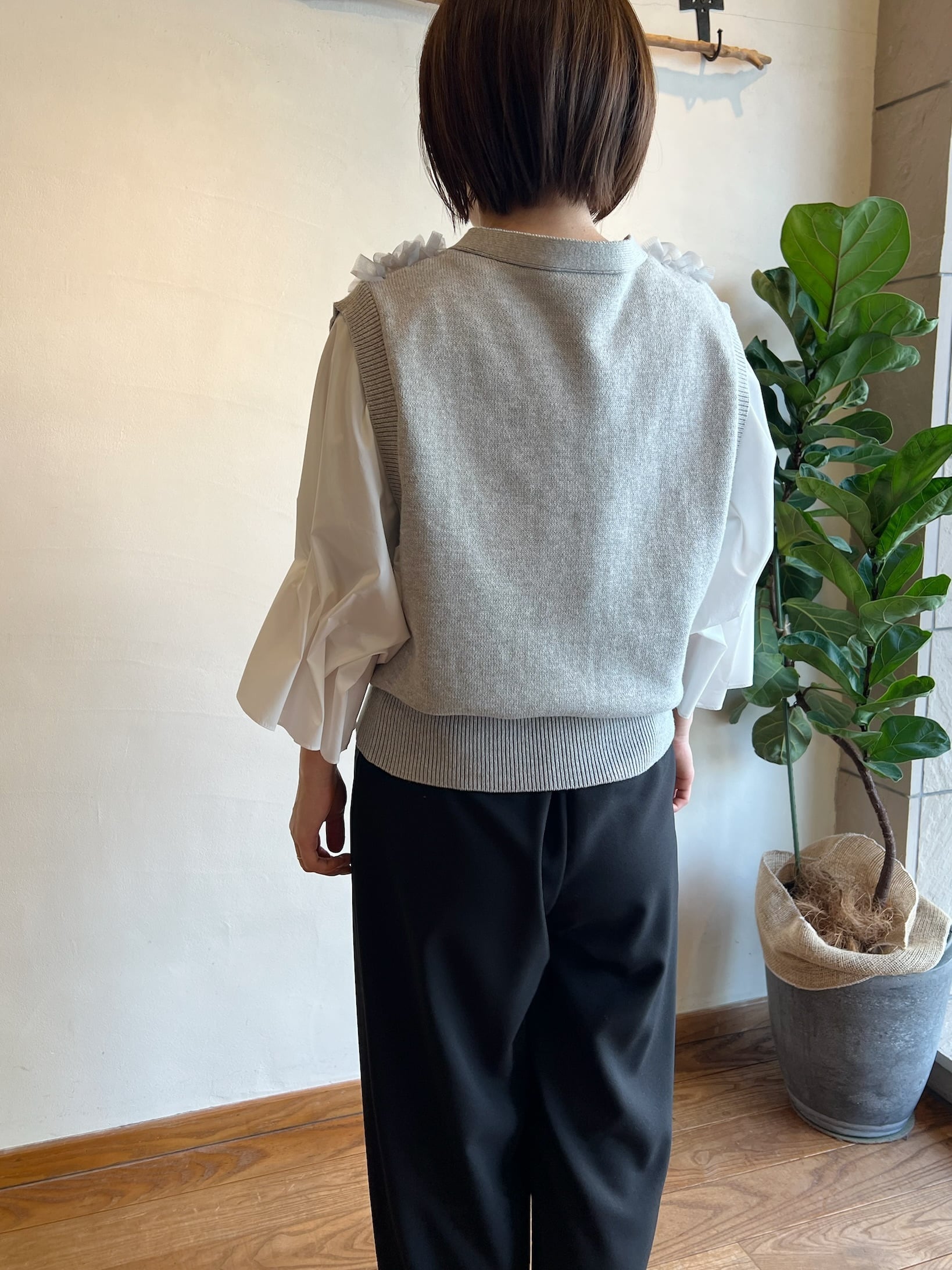 MARGAUX VINTAGE / チュールフリルベスト | anouk